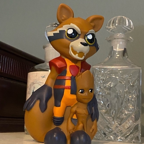 𝅺MARVEL GUARDIANS OF THE GALAXY ROCKET HUGGING GROOT PVC 5” FIGURE - Picture 2 of 5